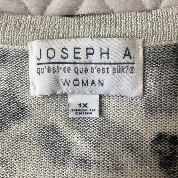 Joseph A. Cardigan Animal Print - Gorgeous Buttons - Picture 2 of 4